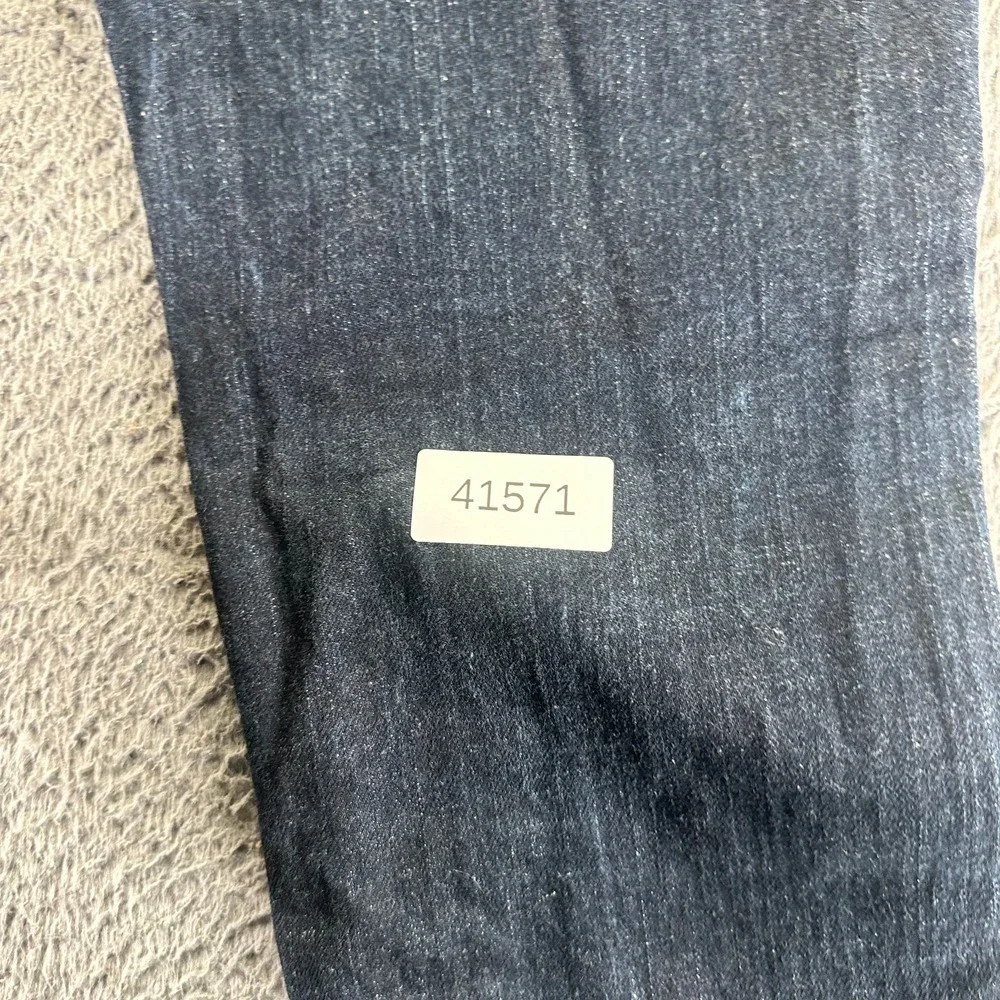 Levis before purchasing